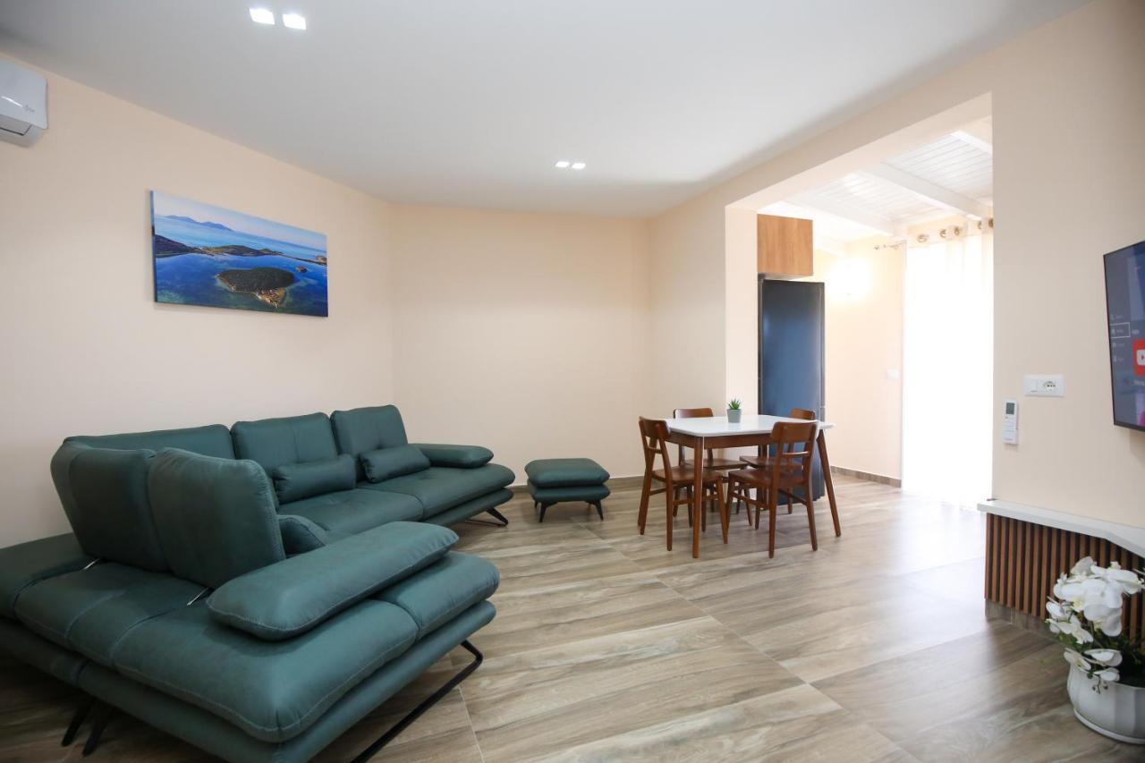 Queen Apartmets Влёра Экстерьер фото