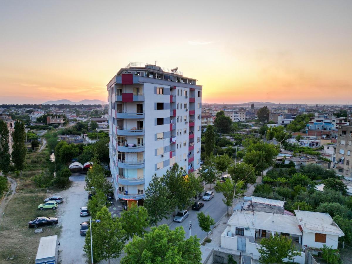 Queen Apartmets Влёра Экстерьер фото