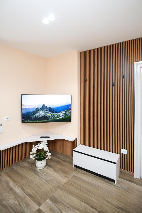 Queen Apartmets Влёра Экстерьер фото