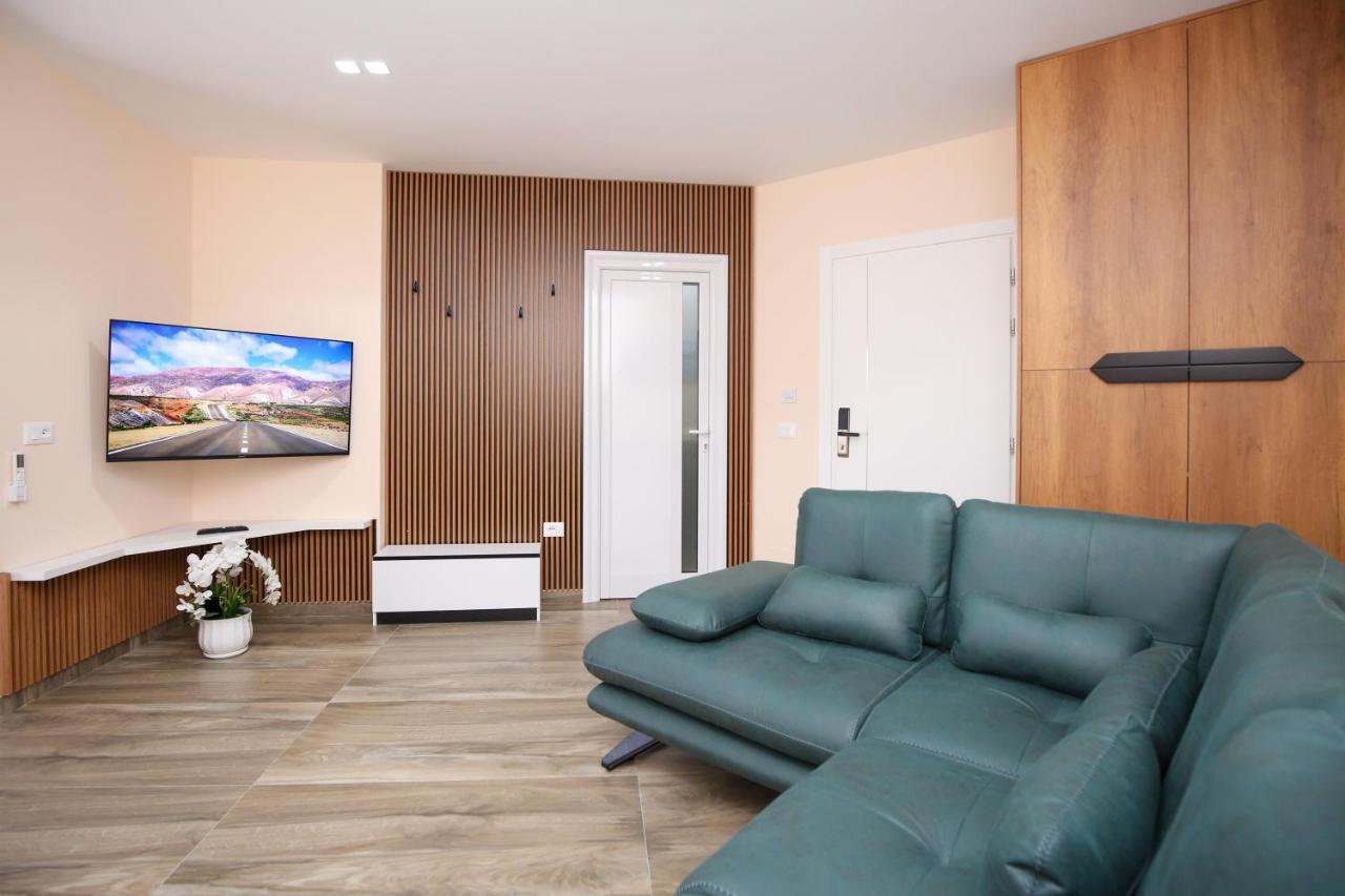Queen Apartmets Влёра Экстерьер фото