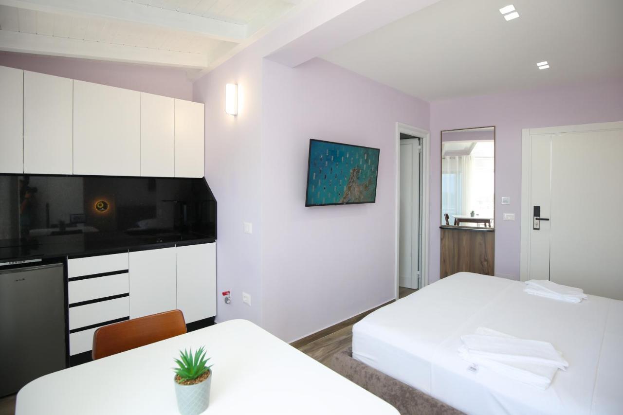 Queen Apartmets Влёра Экстерьер фото