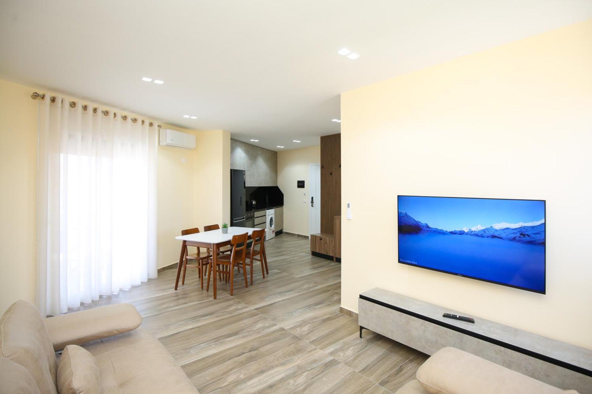 Queen Apartmets Влёра Экстерьер фото
