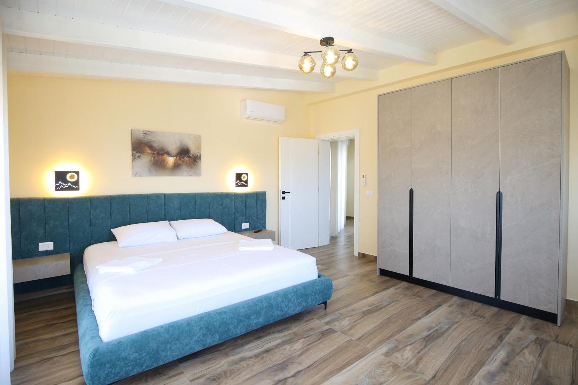 Queen Apartmets Влёра Экстерьер фото
